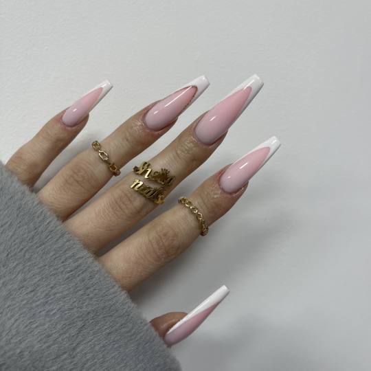 Sneža Nails #beograd Korekcija noktiju Korekcija noktiju salonski rad - XXL dužina
