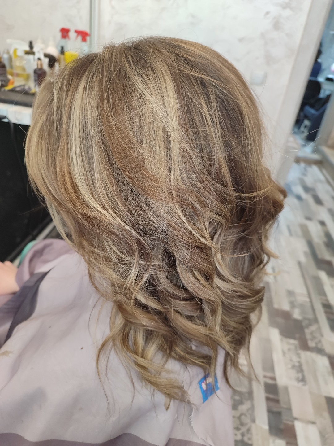 Lila Ly Beauty Studio #beograd Pramenovi Pramenovi na foliju više boja - duga kosa