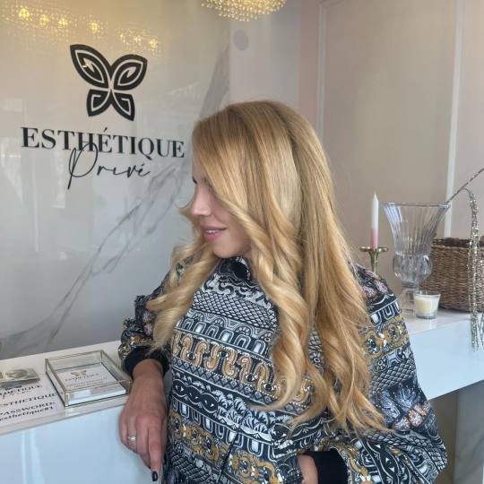 Esthetique Privé #beograd Uvijanje, lokne i talasi Hollywood talasi - duga kosa