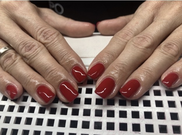 Golden Matis #beograd Manikir Estetski manikir + gel lak boja (prvo mazanje)
