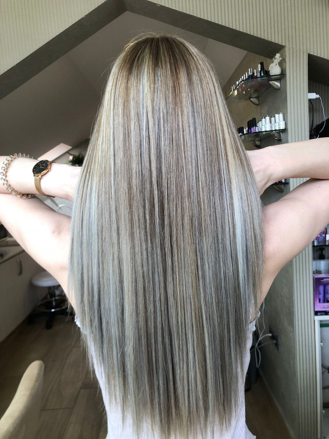Bibi beauty centar #beograd Pramenovi Pramenovi na foliju u 1 / 2 boje / blanšem + olaplex+ preliv - duga kosa