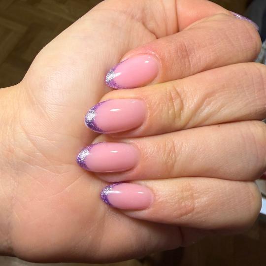 Beauty room Zvezdara #beograd Lakiranje noktiju French - dodatak uz uslugu Lakiranje noktiju