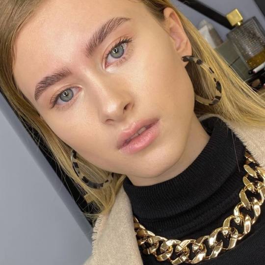 Svemir Beauty Palace #beograd Obrve Brow lift + korekcija obrva voskom / pincetom