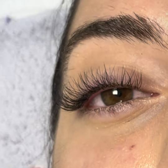 Beauty in Style DM #novisad Nadogradnja trepavica Nadogradnja svilenih trepavica - mix metoda