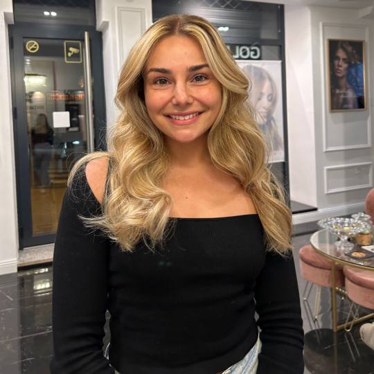 Esthetique Privé #beograd Pramenovi GOLDWELL Pramenovi + preliv + feniranje - duga kosa
