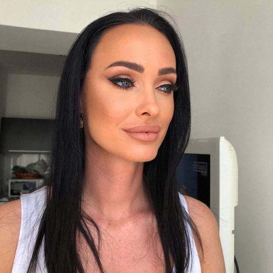Monami beauty #beograd Make-up / šminkanje Profesionalno šminkanje + veštačke trepavice