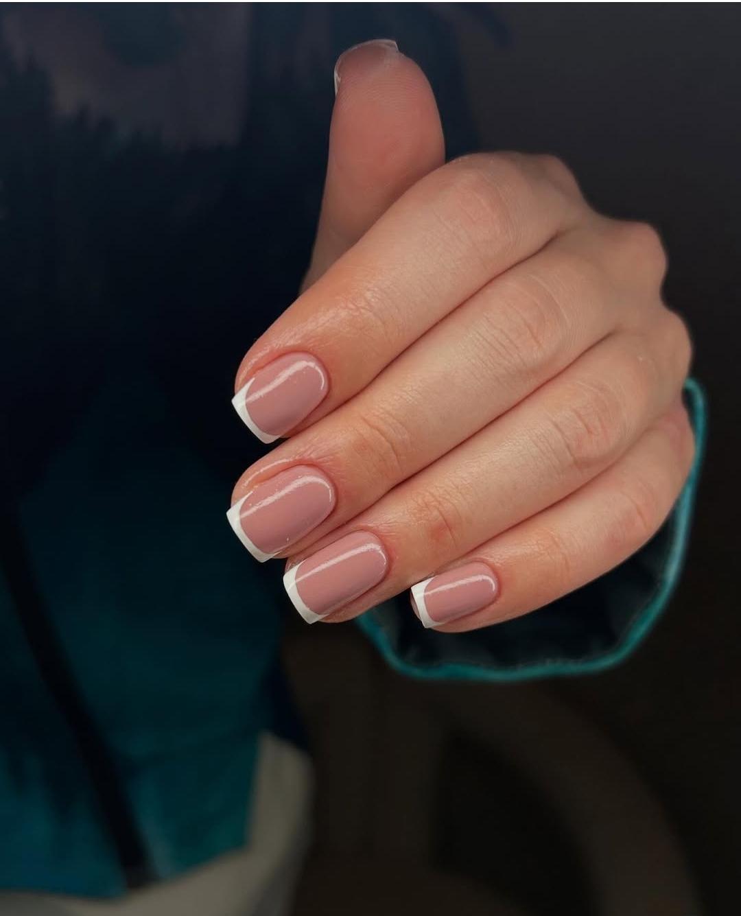 Vanilla rain beauty #beograd Korekcija noktiju Korekcija izlivanja noktiju gelom / ojačavanje gelom - M dužina