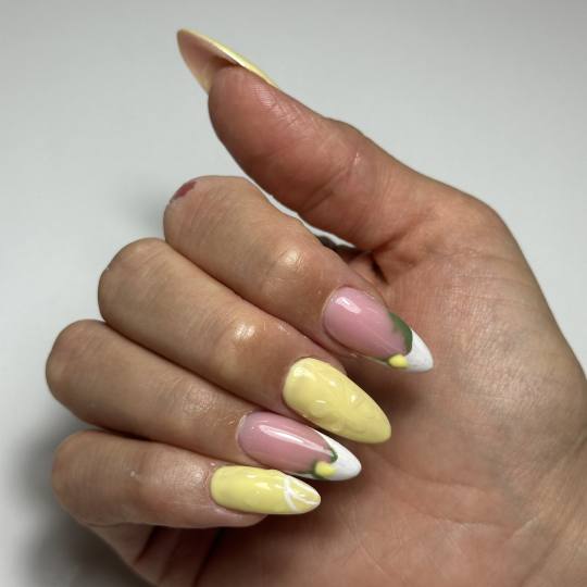 44. Beauty Concept #beograd Izlivanje noktiju Kombinovani manikir + izlivanje noktiju gelom - M duž