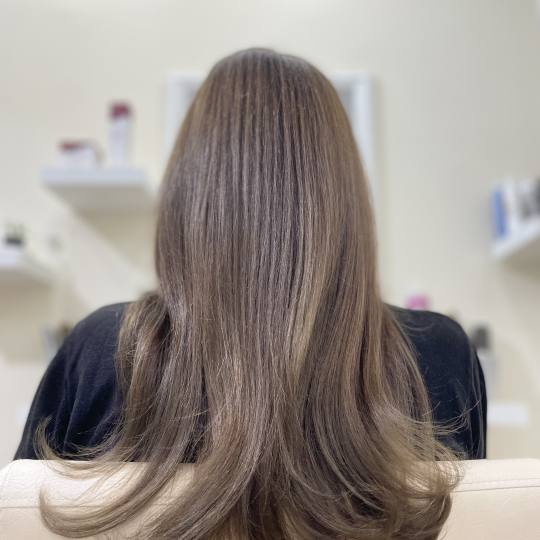 Amelie Hair and Beauty #beograd Farbanje kose Preliv cele dužine - veoma duga kosa do polovine leđ