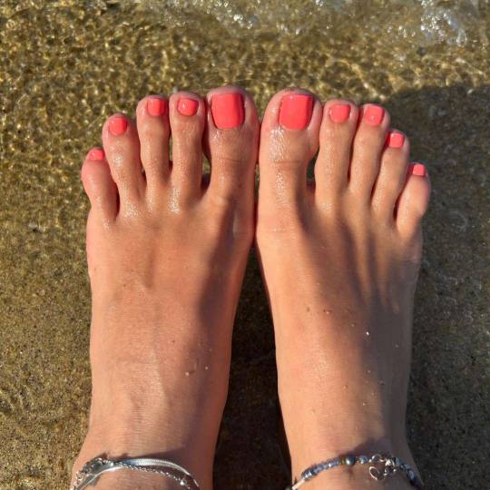 IQ aesthetic #beograd Estetski pedikir Estetski pedikir + gel lak