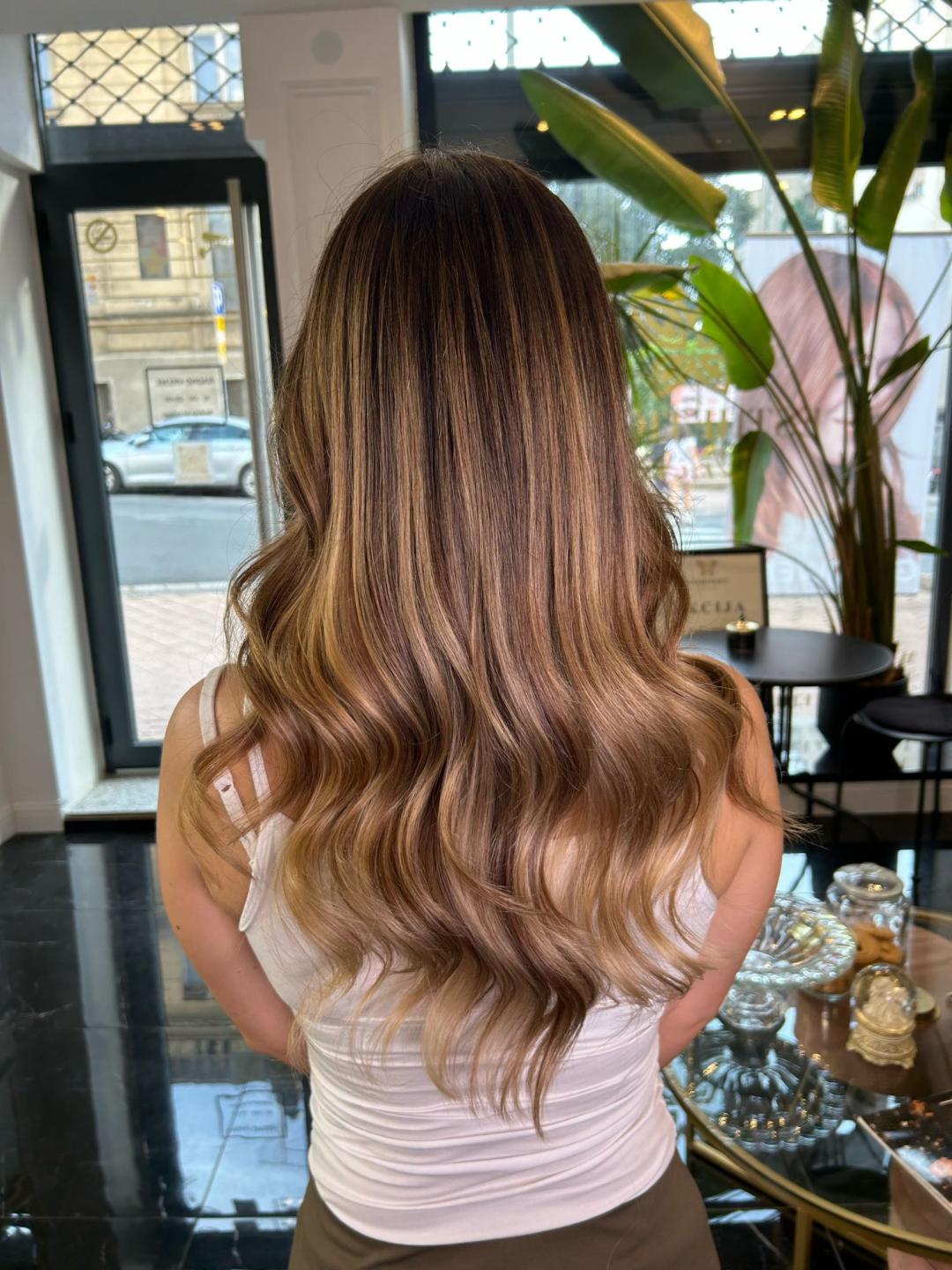 Balayage + Preliv +Feniranje + Šišanje +Black Caviar tretman - Esthetique Privé, Beograd Ombre, sombre, balayage Frizerski saloni Ombre, sombre, balayage, Beograd, Centar, Stari grad, Dorćol