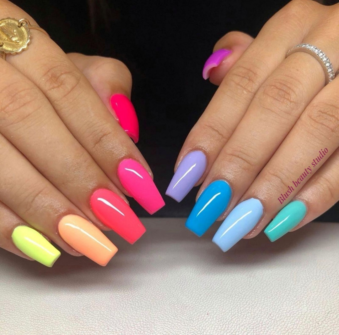 Blush Beauty Studio #beograd Izlivanje noktiju Izlivanje noktiju gelom + gel u boji - S dužina