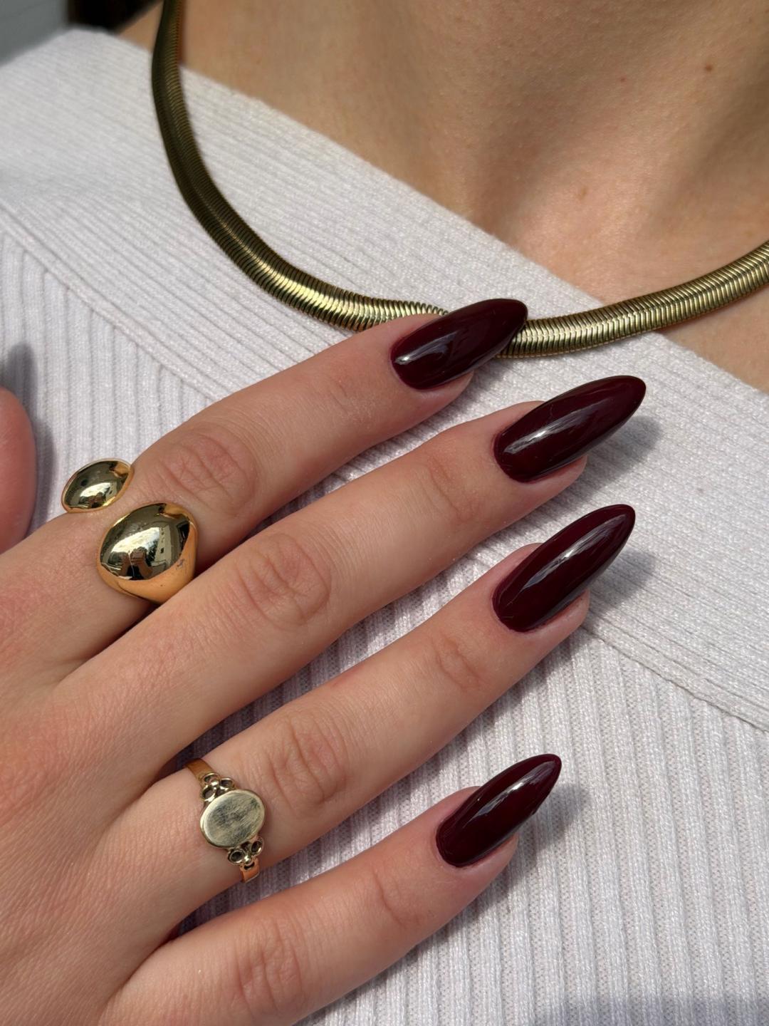 Korekcija izlivanja noktiju gelom - L dužina - D&D Beauty Center, Beograd Izlivanje noktiju Nokti Izlivanje noktiju, Beograd, Vračar, Čubura, Crveni krst