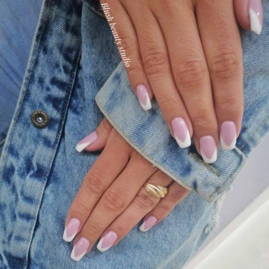 Blush Beauty Studio #beograd Korekcija noktiju Korekcija gel laka - tuđi rad - S dužina
