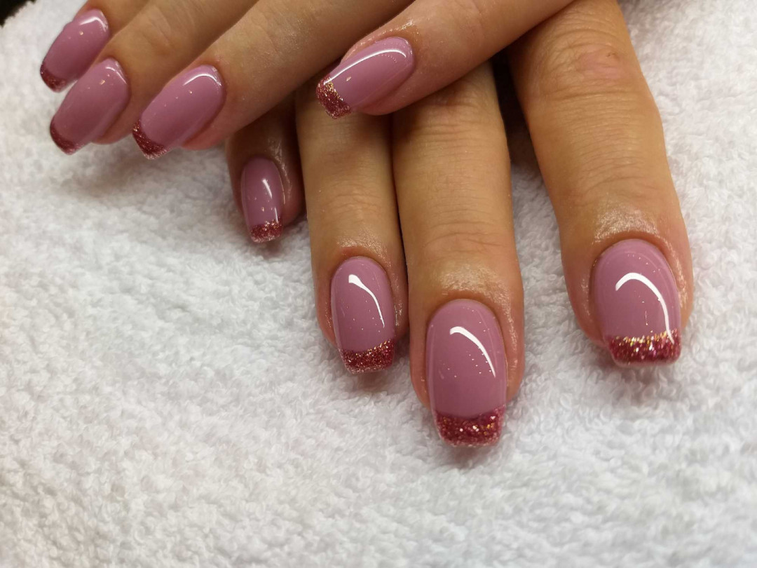 Ojačavanje noktiju gelom + gel u boji - Alfaparf Nails, Beograd Ojačavanje noktiju Nokti Ojačavanje noktiju, Beograd, Karaburma, Višnjička banja