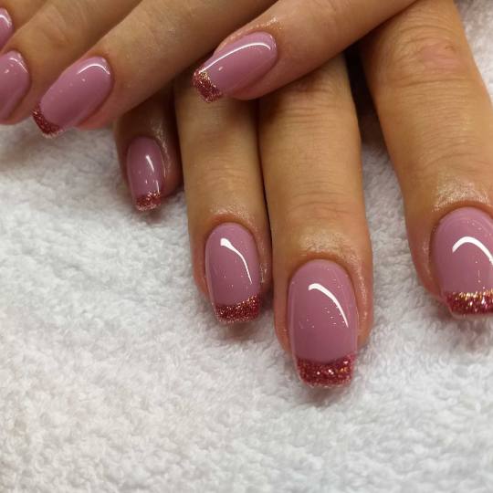 Alfaparf Nails #beograd Ojačavanje noktiju Ojačavanje noktiju gelom + gel u boji French u boji