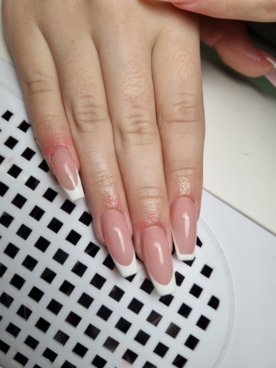 Butik Lepote #beograd Korekcija noktiju Korekcija noktiju gel boja ili frenc + aparatni manikir - XL dužina
