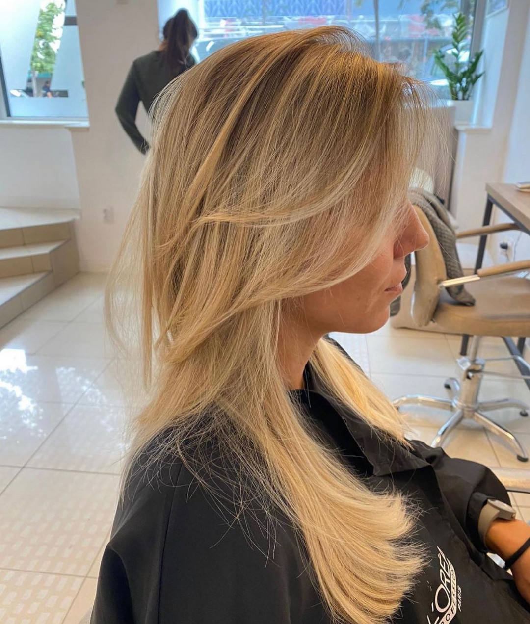 Allure Beauty Studio #beograd Feniranje i stilizovanje Feniranje na ravno - kosa srednje dužine