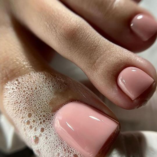 Esthetique Privé #beograd Estetski pedikir Ruski pedikir + gel lak - Ruski manikir +gel lak