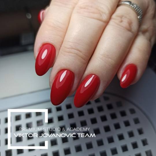 BEAUTY CENTER Viktor Jovanović #subotica Izlivanje noktiju Korekcija noktiju - S velicina