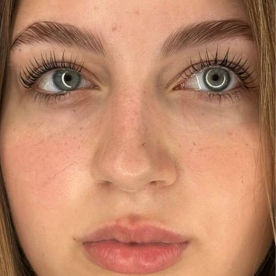 Esthetique Privé #beograd Obrve Brow lift + lash lift + farbanje obrva i trepavica