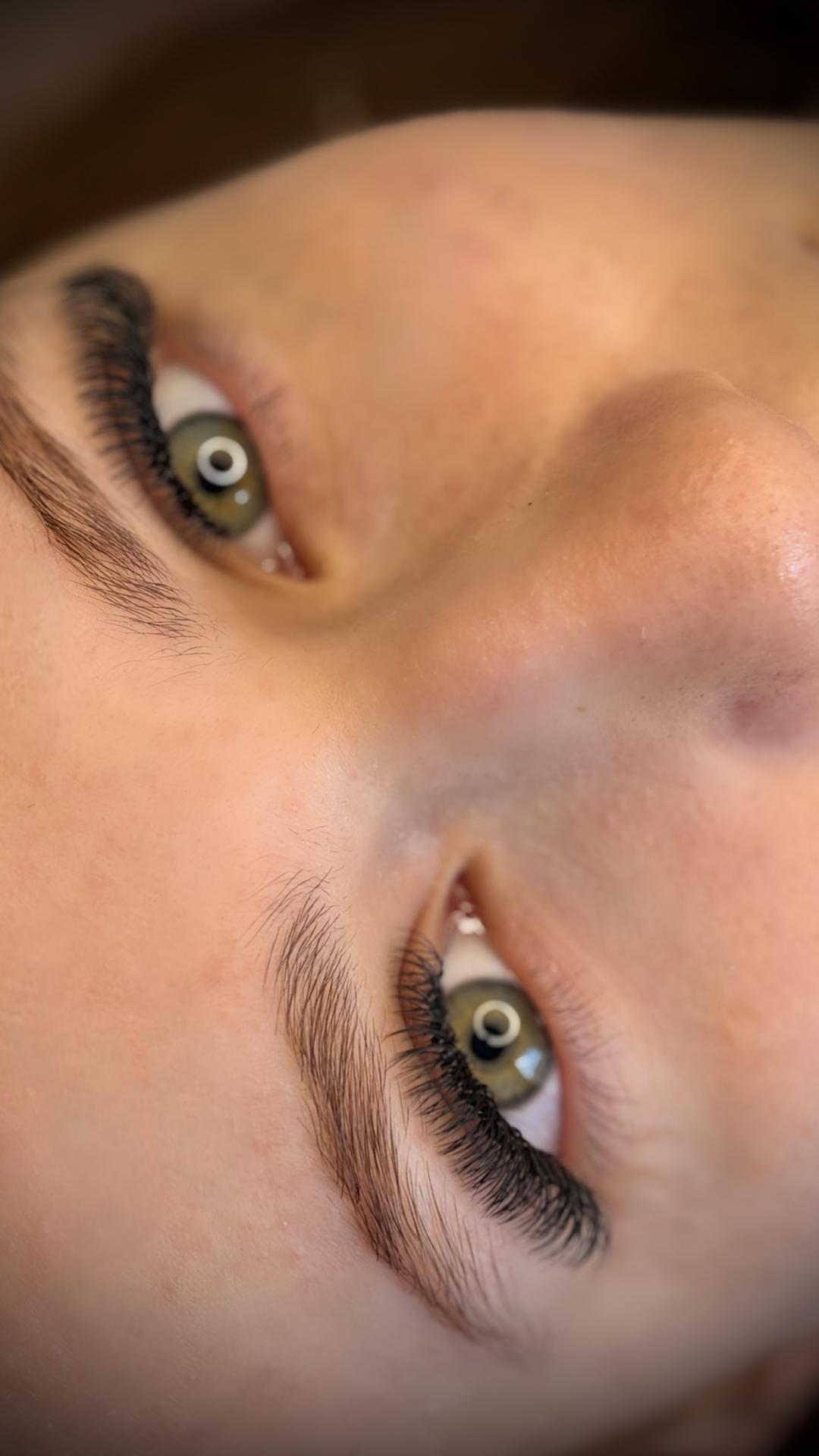 Nadogradnja svilenih trepavica - MIX tehnika - Almari Beauty Concept, Kragujevac Nadogradnja trepavica Lice Nadogradnja trepavica, Kragujevac, Centar