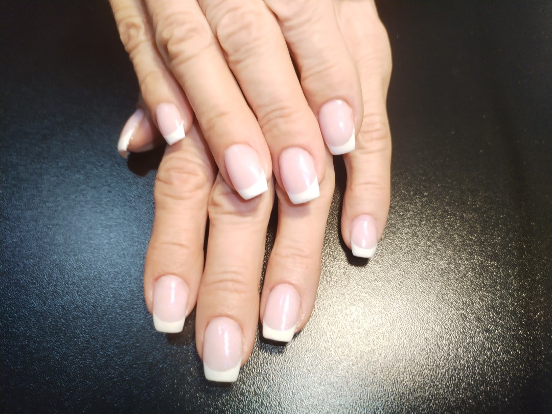 Krispy tattoo & nails #beograd Korekcija noktiju Korekcija noktiju - M dužina