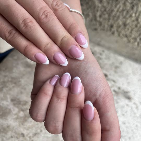 Xenija Beauty Room #beograd Manikir Izlivanje noktiju gelom - M duzina