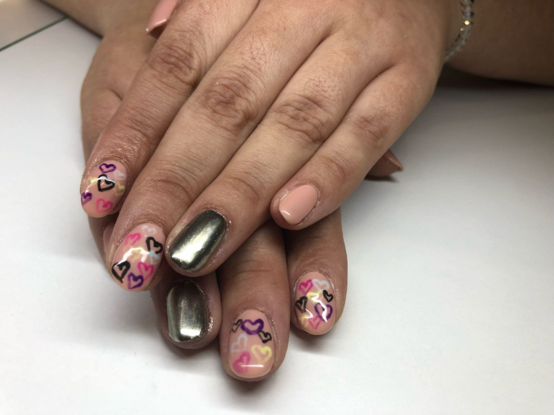 Mademoiselle Beauty #beograd Gel lak Gel lak - ruke sa aparatnim manikirom