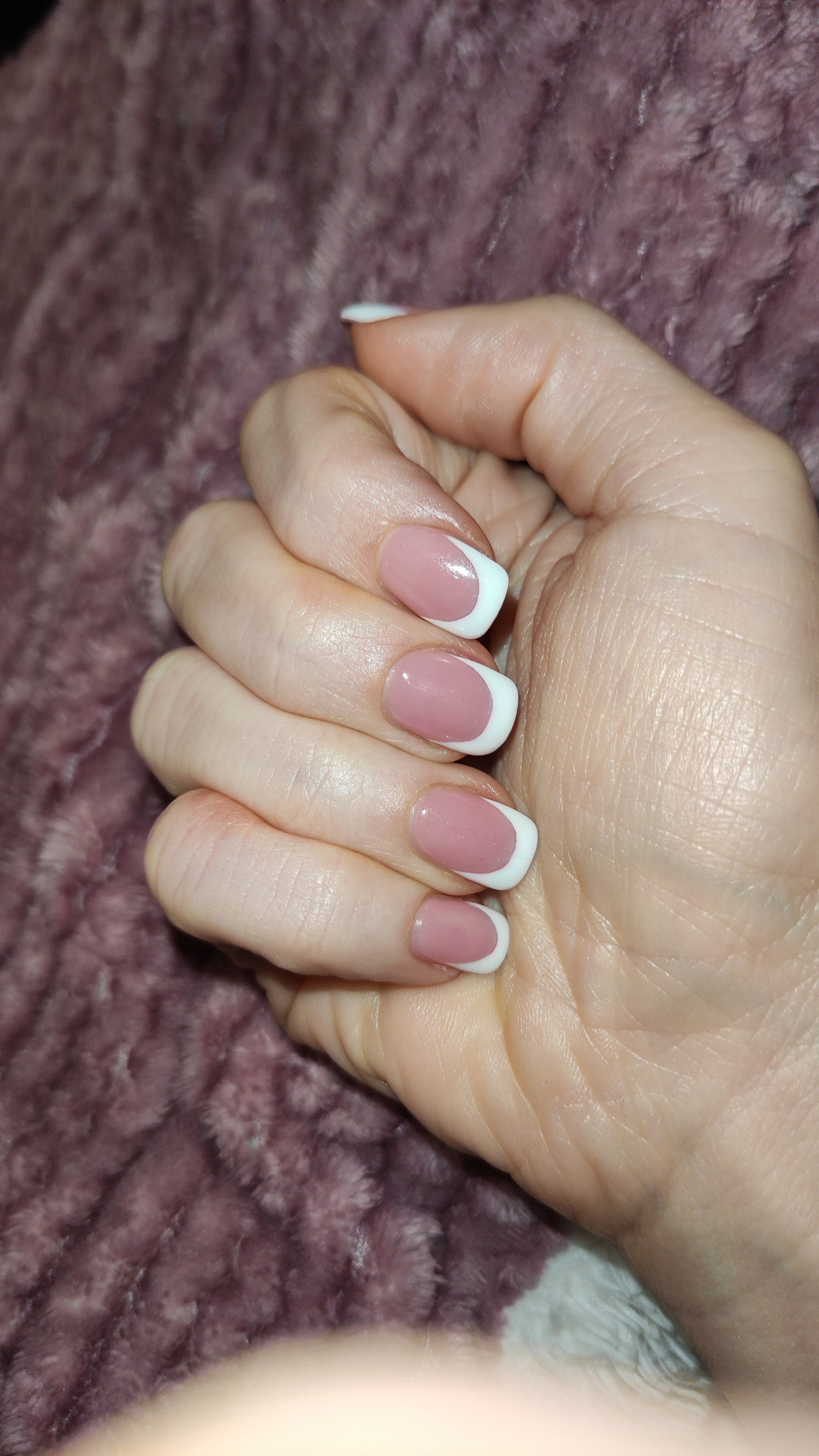 Blush Beauty Studio #beograd Ojačavanje noktiju Ojačavanje prirodnih noktiju gelom - S dužina