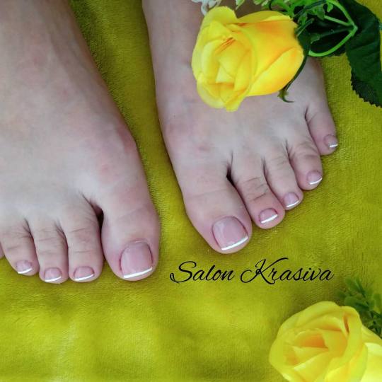 Krasiva #beograd Estetski pedikir Estetski pedikir + gel lak( boja, french)