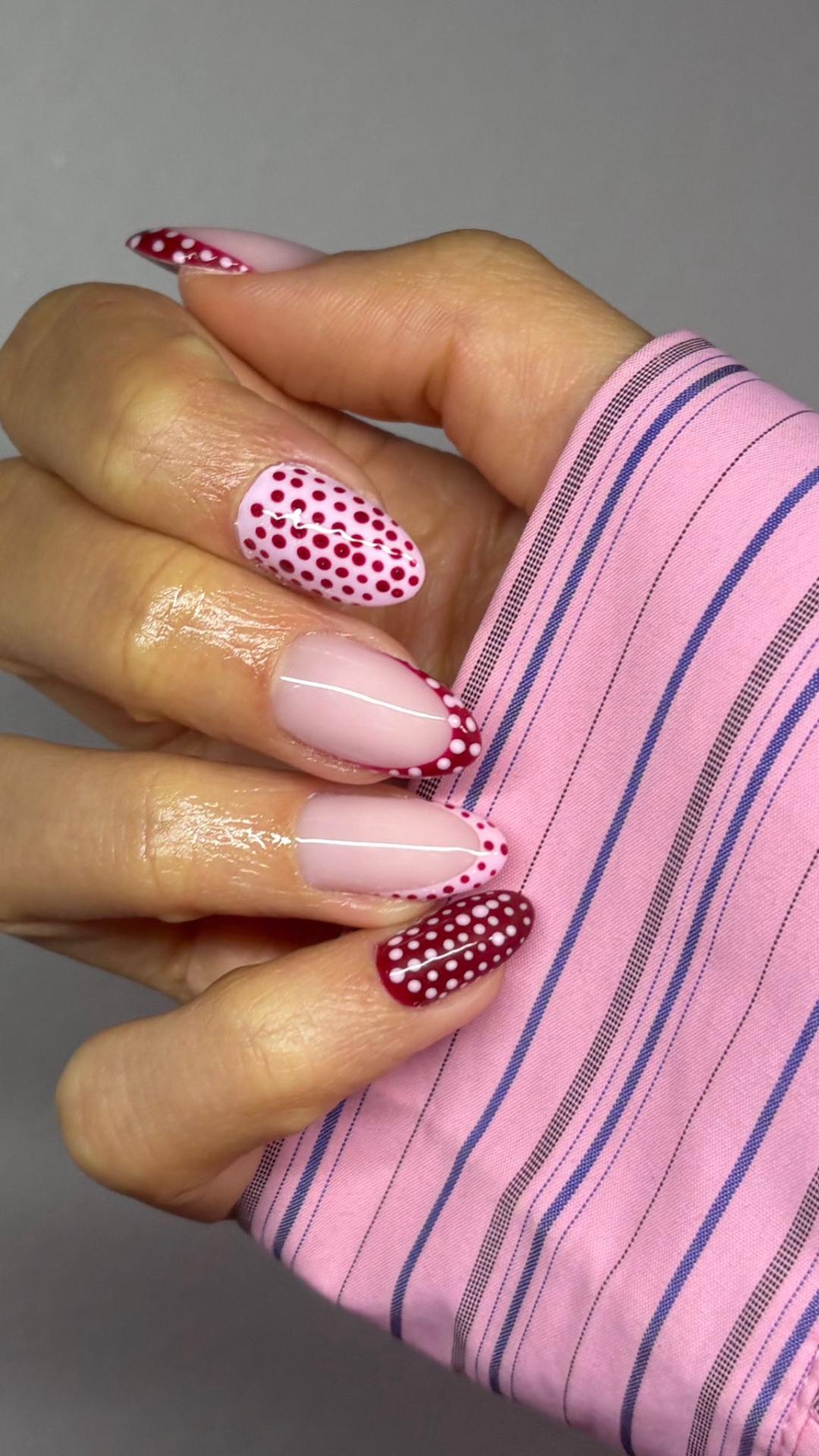 Manikir + ojačavanje noktiju gelom - Angels, Novi Sad Manikir Nokti Manikir, Novi Sad, Centar - Stari grad