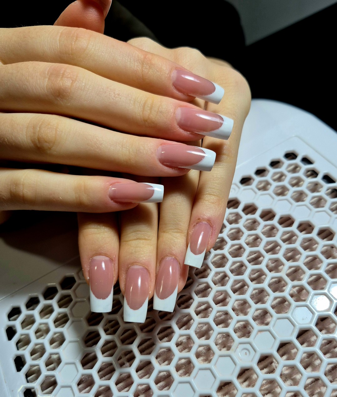 Izlivanje noktiju gelom - L dužina - Krispy tattoo & nails, Beograd Izlivanje noktiju Nokti Izlivanje noktiju, Beograd, Zemun Centar