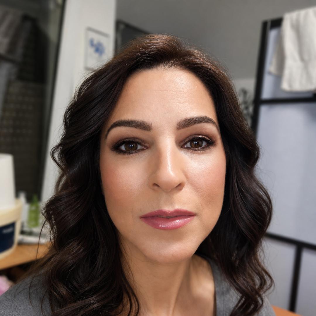 Četiri Gold - Zemun polje #beograd Make-up / šminkanje Profesionalno šminkanje