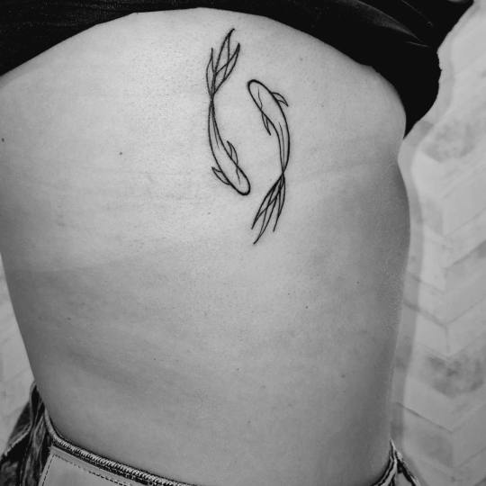 Krispy tattoo & nails usluga