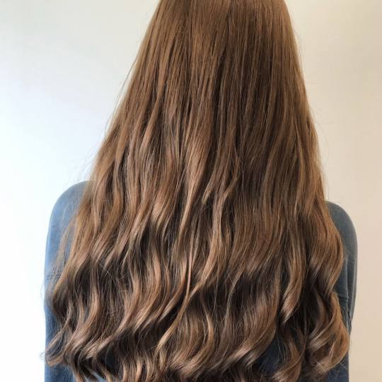 Blush hair studio #beograd Feniranje i stilizovanje Feniranje na talase - ekstra duga kosa