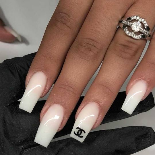 Salon Celebrity Lauren #beograd Korekcija noktiju gelom ART NAIL