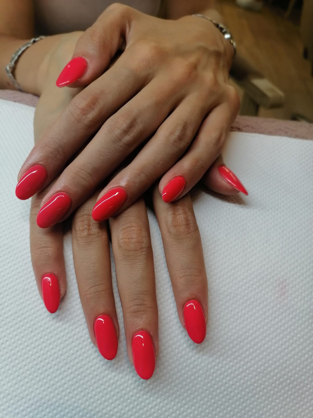 Izlivanje noktiju gelom - dugi nokti - Bibi beauty centar, Beograd Izlivanje noktiju Nokti Izlivanje noktiju, Beograd, Banovo brdo
