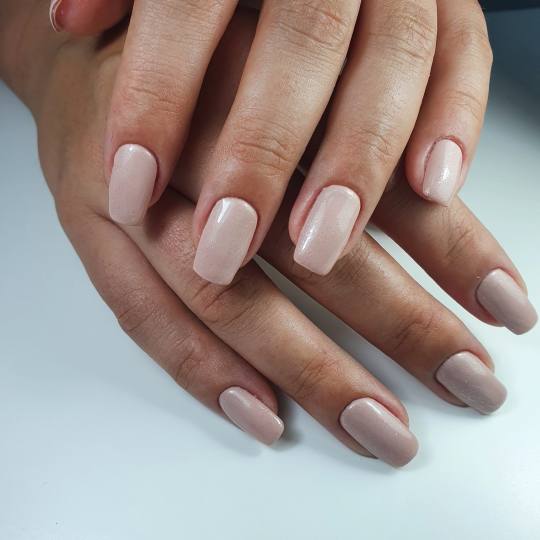 Nail Studio Kućica #beograd Korekcija noktiju Korekcija gel laka / ojačavanja noktiju gelom - 1 no