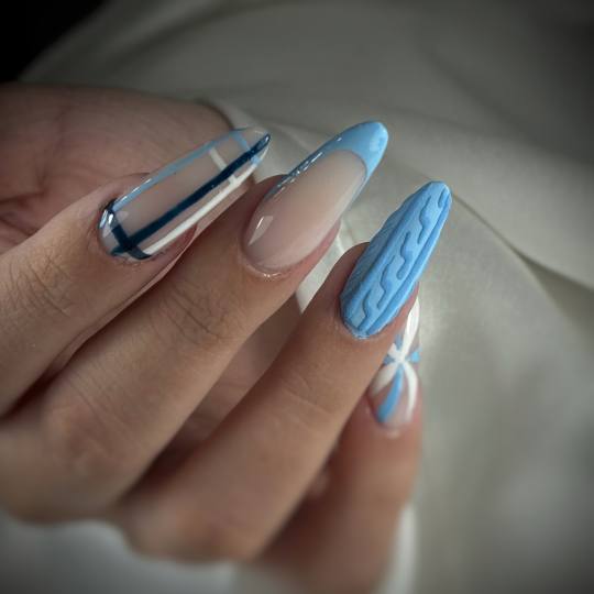 Beauty Code by Nela #novisad Izlivanje noktiju Izlivanje noktiju gelom - L dužina