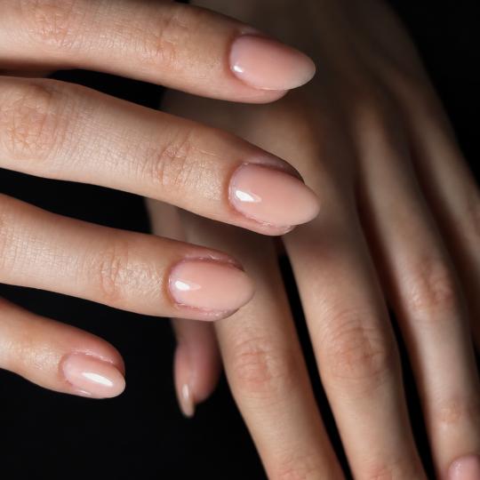 Maca #beograd Korekcija noktiju Korekcija rubber baze/ gel lak Nokti