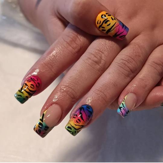 Nail Studio MPN #beograd Izlivanje noktiju Izlivanje noktiju gelom - S / M / L dužina Slozeniji diz
