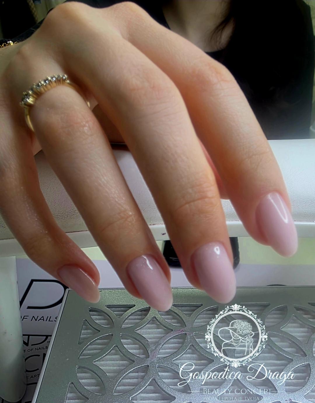 Ojačavanje noktiju rubber bazom - Gospođica Draga, Novi Sad Ojačavanje noktiju Nokti Ojačavanje noktiju, Novi Sad, Sajmište, Detelinara, Banatić
