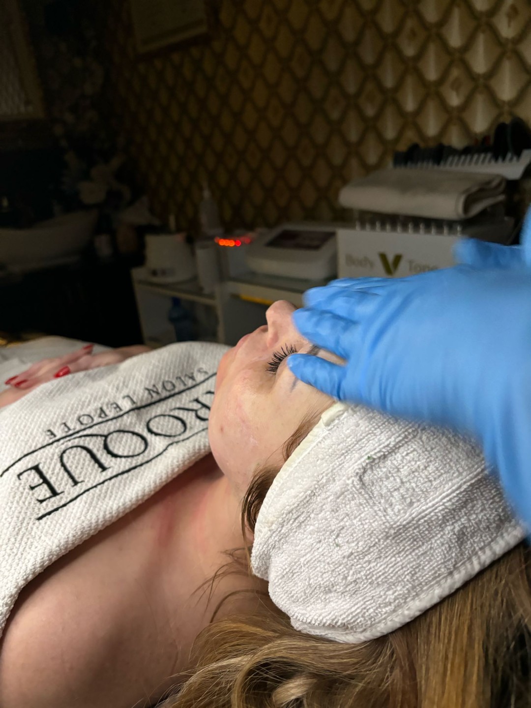 Baroque #beograd Lifting / zatezanje kože Lifting lica + serum / maska