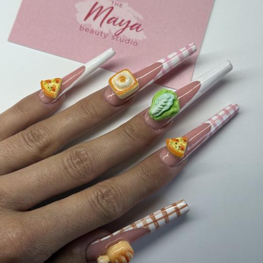 The Maya #beograd Izlivanje noktiju Izlivanje noktiju gelom + nail art - XXL dužina