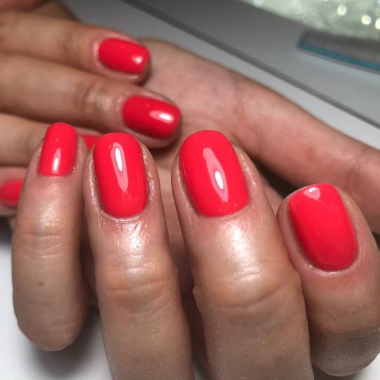 Mademoiselle Beauty #beograd Gel lak Korekcija gel laka - ruke sa aparatnim manikirom