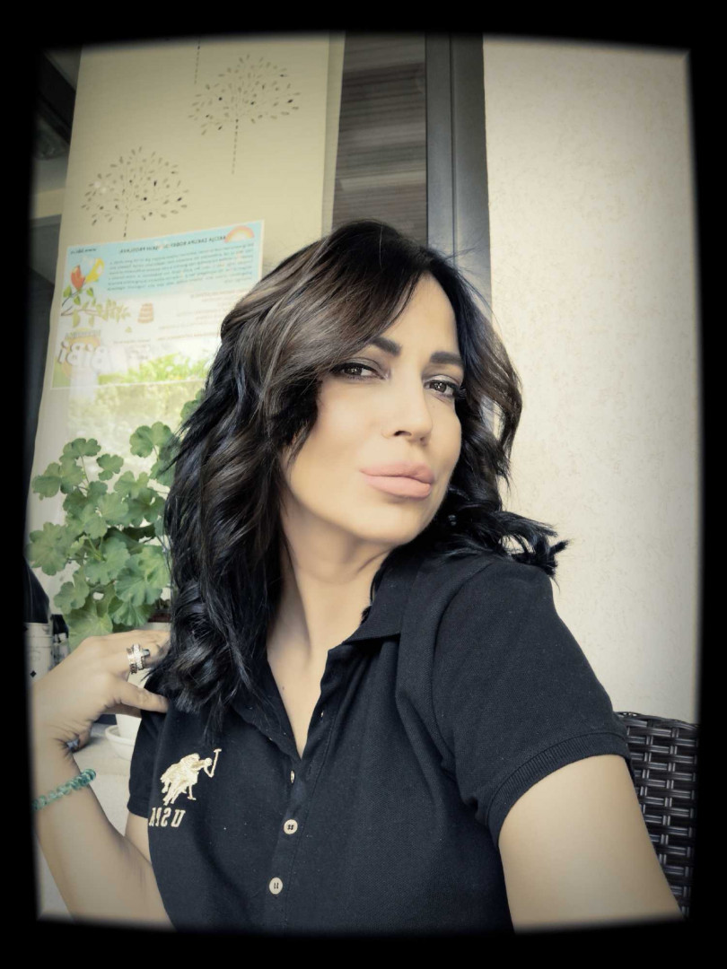 Feniranje na ravno / lokne - kosa srednje dužine - Bibi beauty centar, Beograd Feniranje i stilizovanje Frizerski saloni Feniranje i stilizovanje, Beograd, Banovo brdo