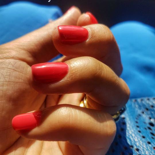Bibi beauty centar #beograd Manikir Gel lak - ruke zadovoljna musterija je pokazetelj kvaliteta - pr
