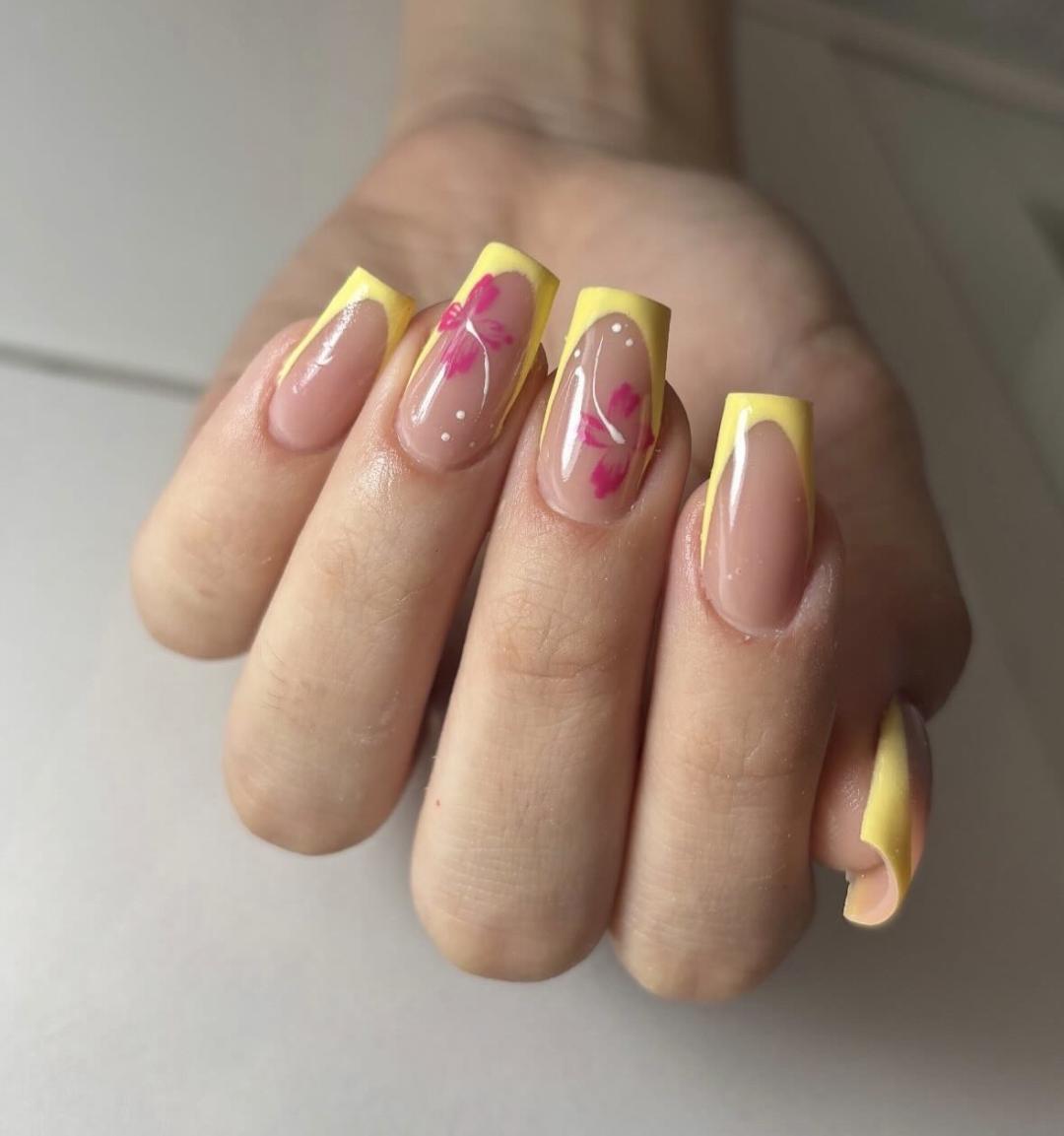 Beauty by Tamara #beograd Izlivanje noktiju Izlivanje noktiju gelom - M dužina