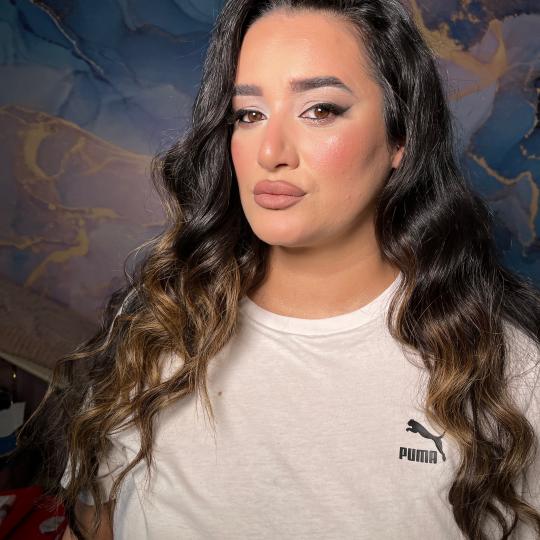 Golden beauty by Mimi usluga